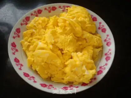 Make Tomato fried eggs step 4