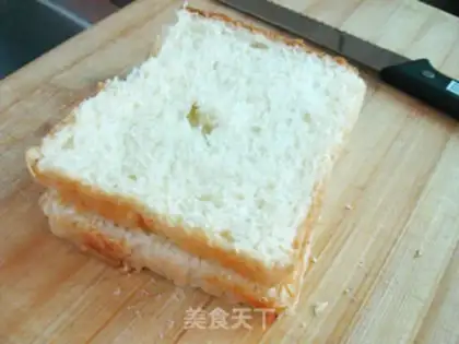 Make Eggskin toast step 1