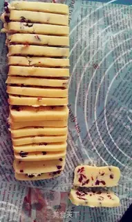 Make Handmade cranberry cookies step 5
