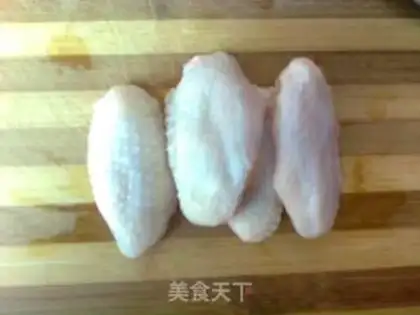 Make Chicken wings in tin paper pans step 3