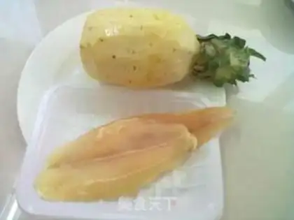 Make The pineapple sashimi step 0