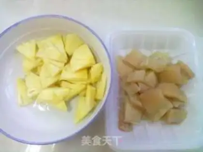 Make The pineapple sashimi step 2