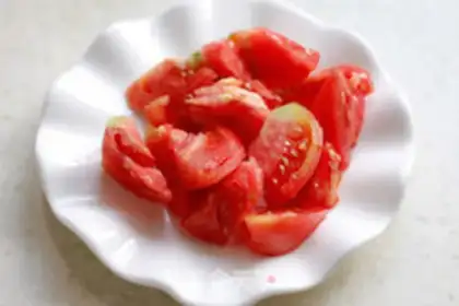 Make Tomato egg oak soup step 2