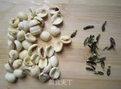 Make Silver-ear lily juice step 4