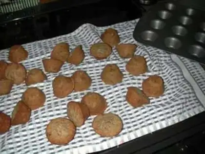 Make walnut pie step 2