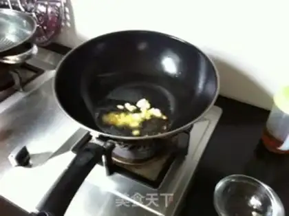 Make Garlic pickles step 1