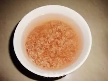 Make Red rice oatmeal step 0
