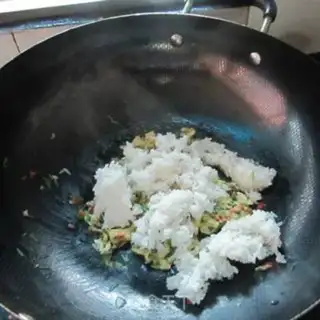 Make Cream egg fried rice step 7