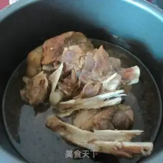 Make Soy pig hoofs step 2