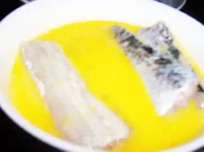 Make Fish from the fresh bouquet step 4