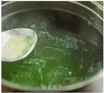 Make Pour tea and powder step 8