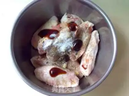 Make A roasted chicken wing step 0
