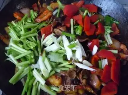 Make Spicy shrimp from a dry pot step 10