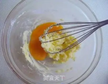 Make A deer with coconut toast step 1