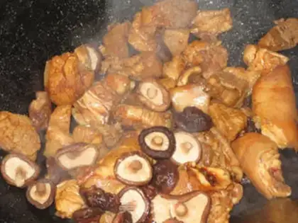 Make Red burning mushroom pig hoof step 4