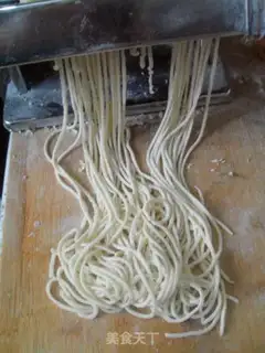 Make Hot dry noodles step 7