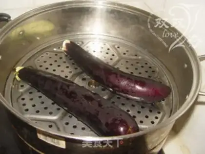 Make Garlic hand tore eggplant step 0