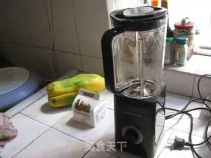 Make A papaya milkshake step 2