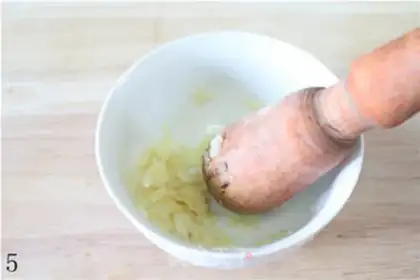 Make Red-oiled chickens and soybeans step 4