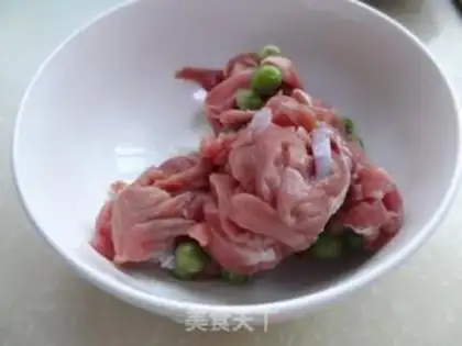 Make Onion chicken step 1