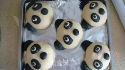 Make Panda bread step 7