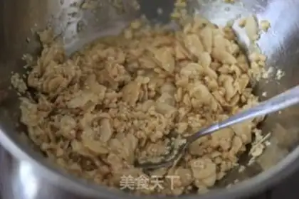 Make A heart-shaped moon cake step 2