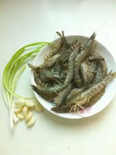 Make Garlic shrimp step 0