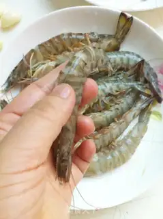 Make Garlic shrimp step 1