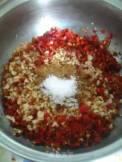 Make Homemade spicy oil step 2