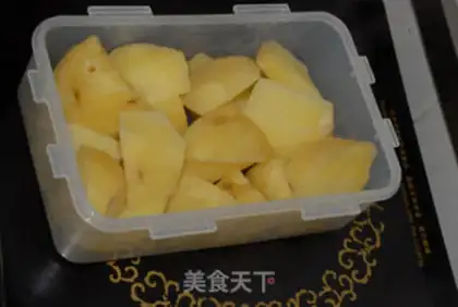 Make Spicy potatoes step 1