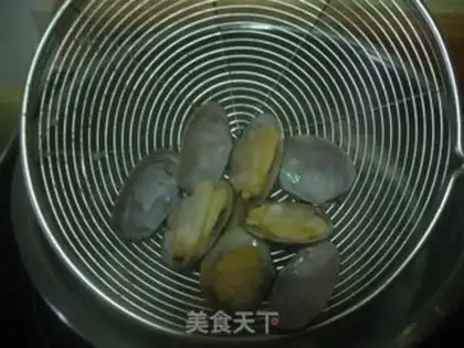 Make Flower clams and eggs step 2