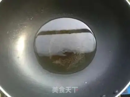 Make Smelt fried eggs step 1