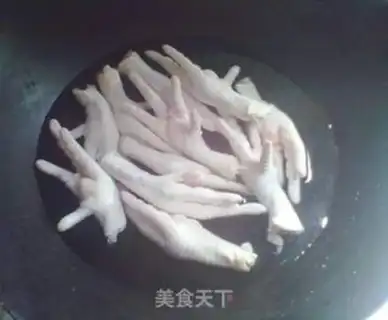 Make Black garlic chicken feet step 2