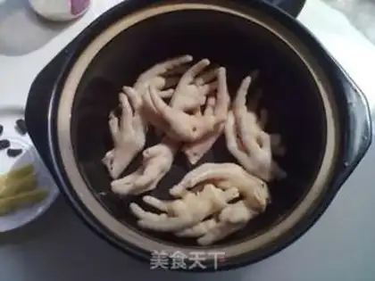 Make Black garlic chicken feet step 3