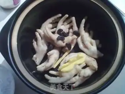 Make Black garlic chicken feet step 4