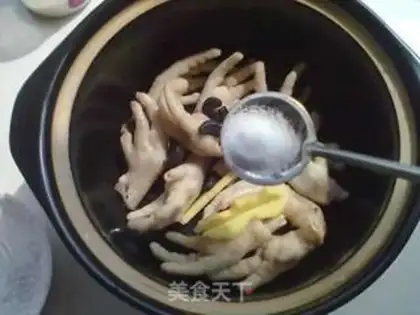 Make Black garlic chicken feet step 5