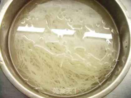 Make Spicy fish ball rice line step 1