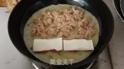 Make Meat and cheese omelet step 5