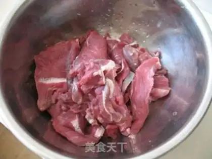 Make Sand and beef noodles step 1
