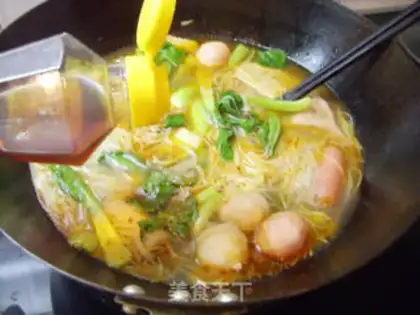 Make Spicy fish ball rice line step 9