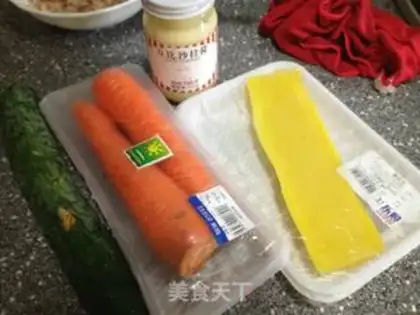 Make Tuna sushi step 1