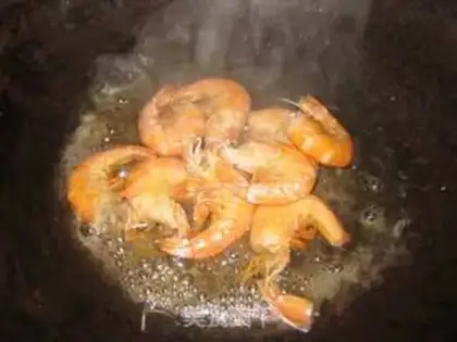 Make Black garlic and shrimp step 3