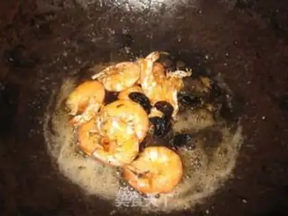 Make Black garlic and shrimp step 5