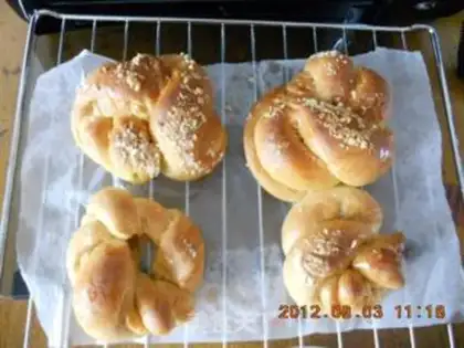 Make Flower bread step 5