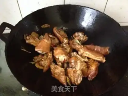 Make Corn stew pig