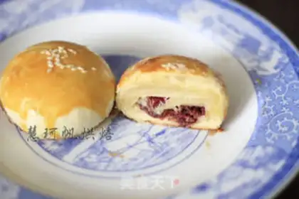 Make Rose moon cake step 10