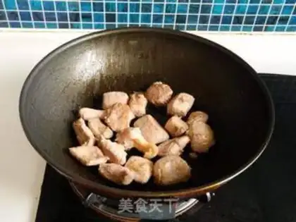 Make Red beef noodles step 3