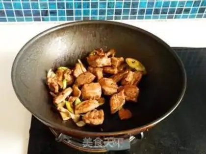 Make Red beef noodles step 7