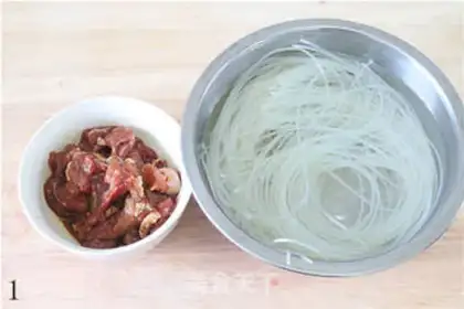 Make Fresh rice line for pepper beef step 0