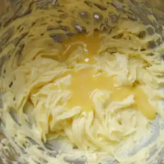 Make Almond chocolate cookies step 2